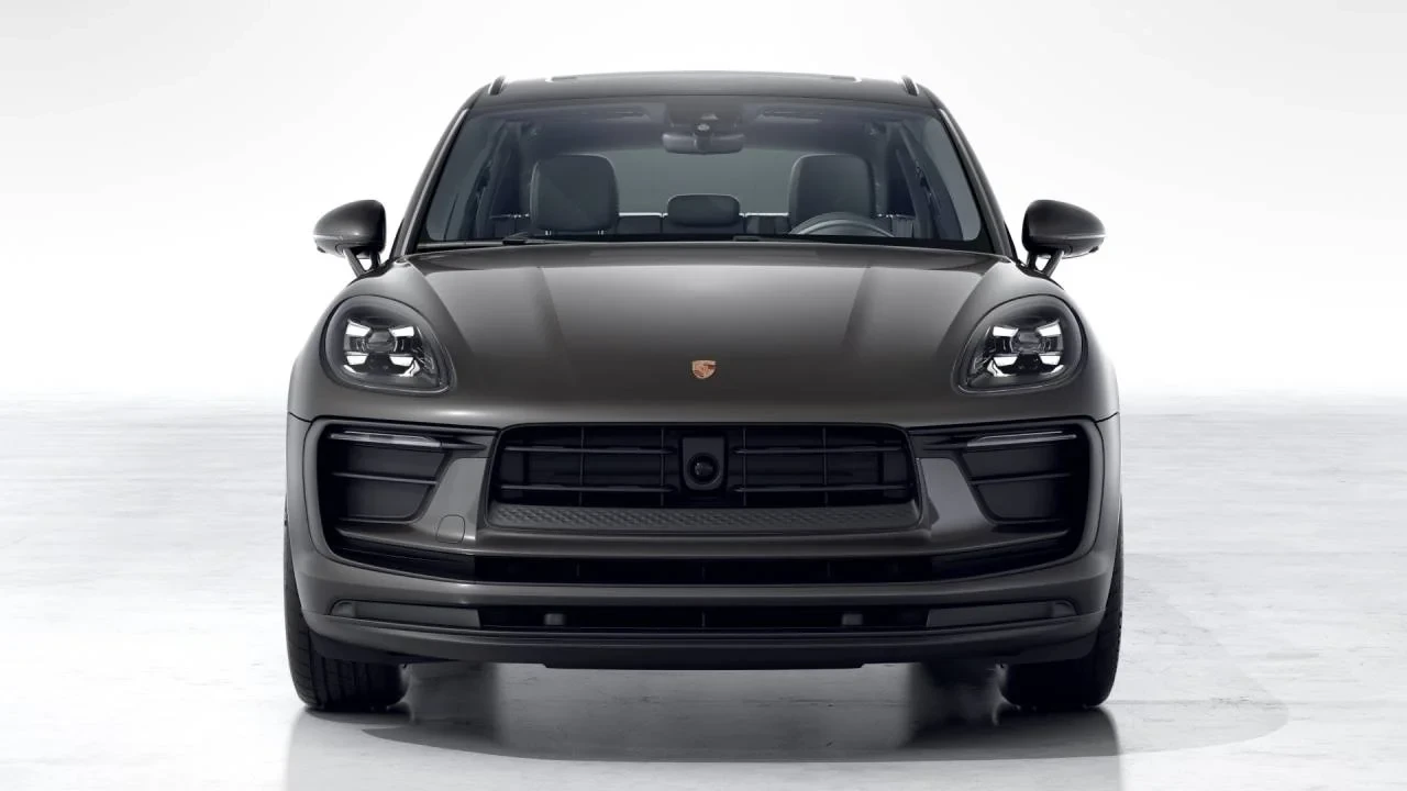 2026 Porsche Macan Electric - Image 8 of 10