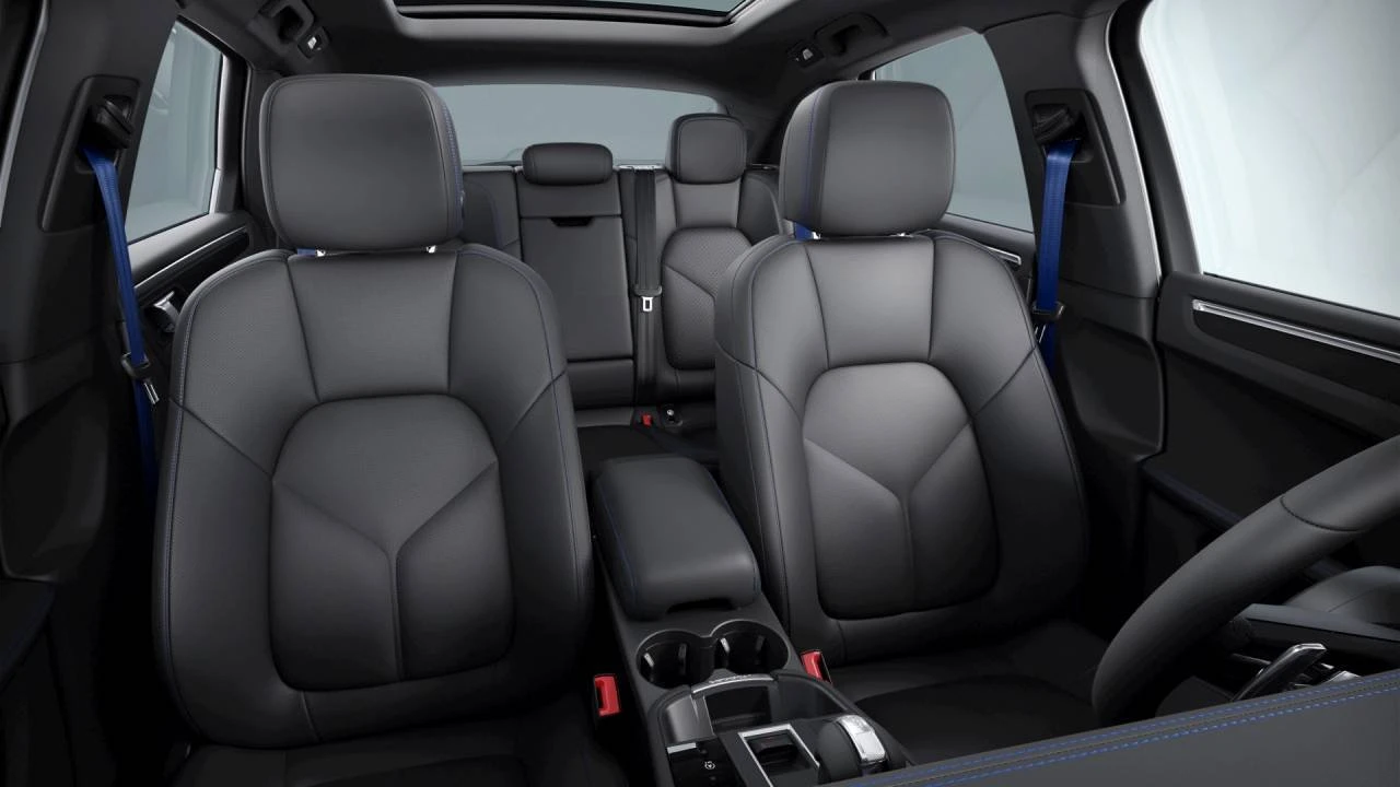 2026 Porsche Macan - Image 10 of 10