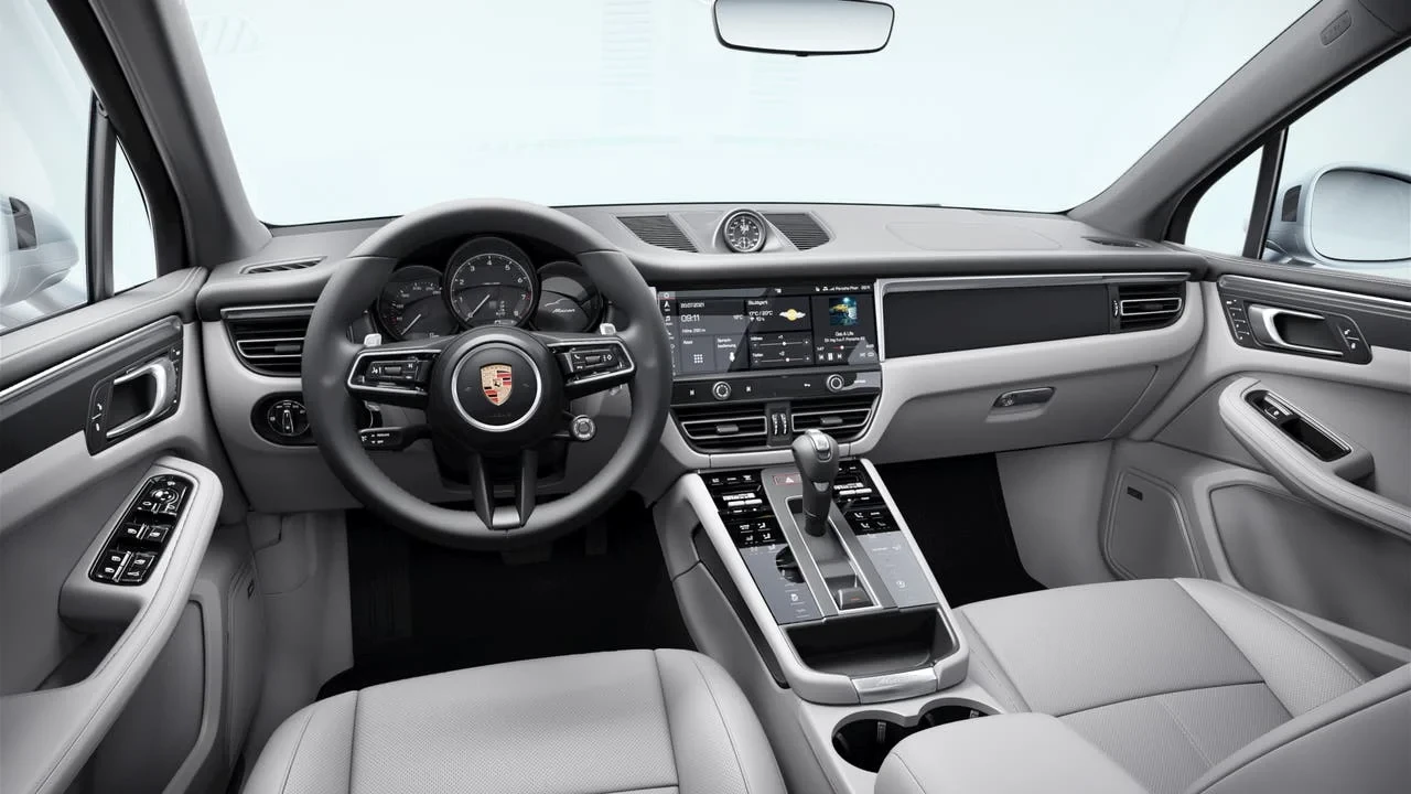 2026 Porsche Macan - Image 9 of 10