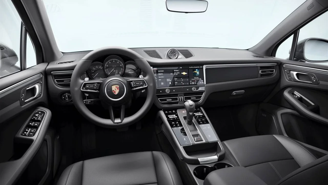 2026 Porsche Macan - Image 9 of 10