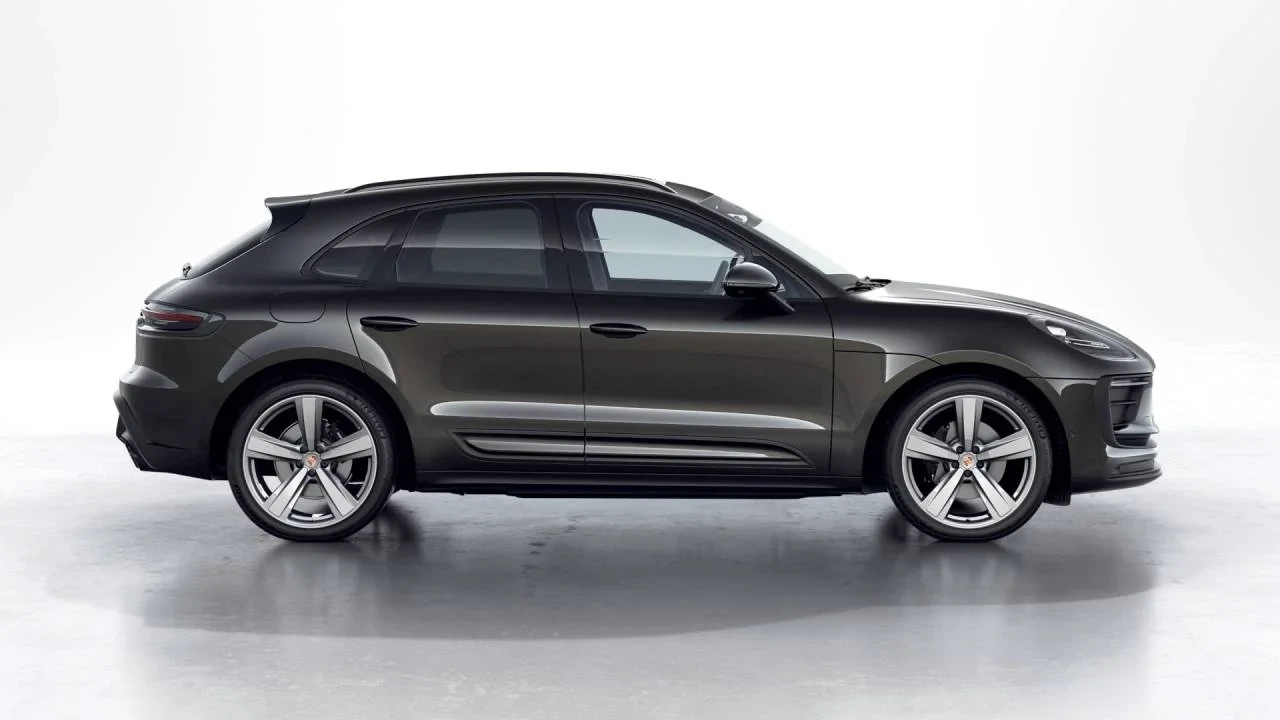 2026 Porsche Macan - Image 6 of 10