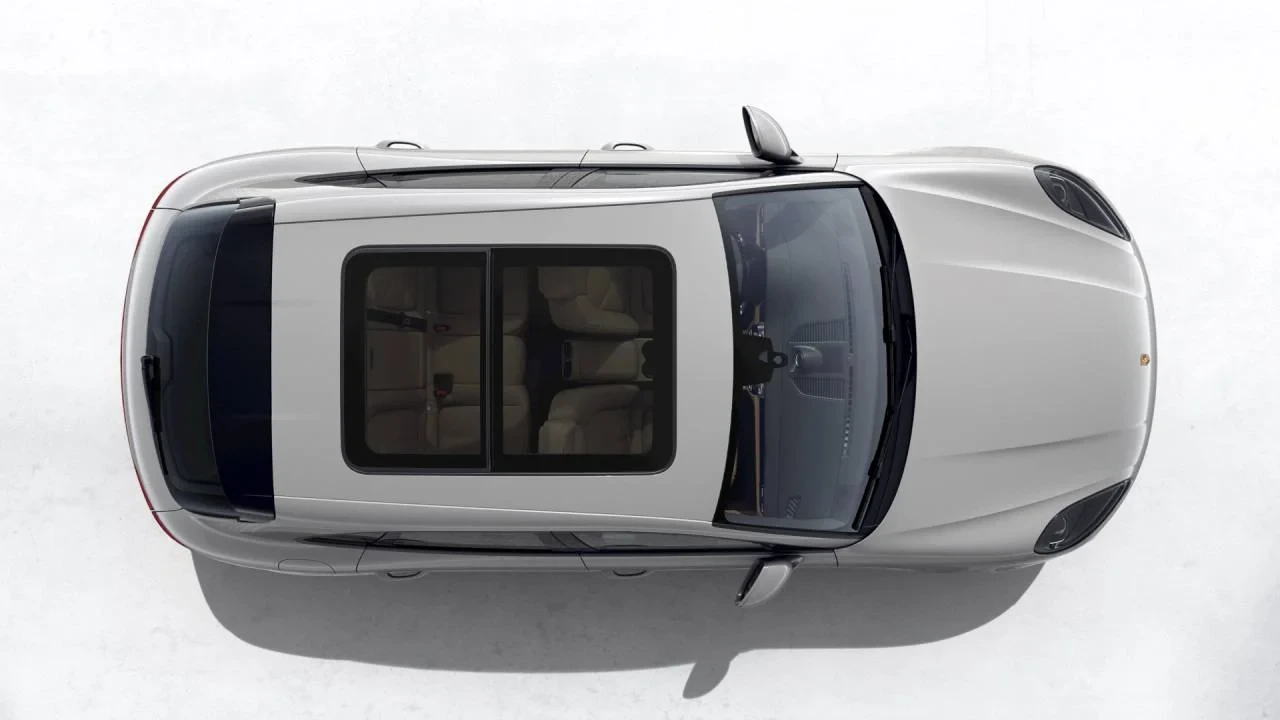 2026 Porsche Macan Electric - Image 5 of 10