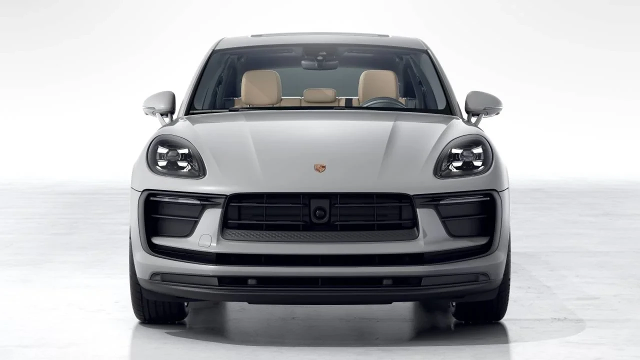 2026 Porsche Macan Electric - Image 8 of 10