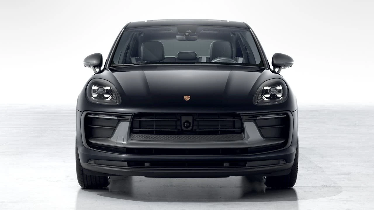 2026 Porsche Macan Electric - Image 8 of 10