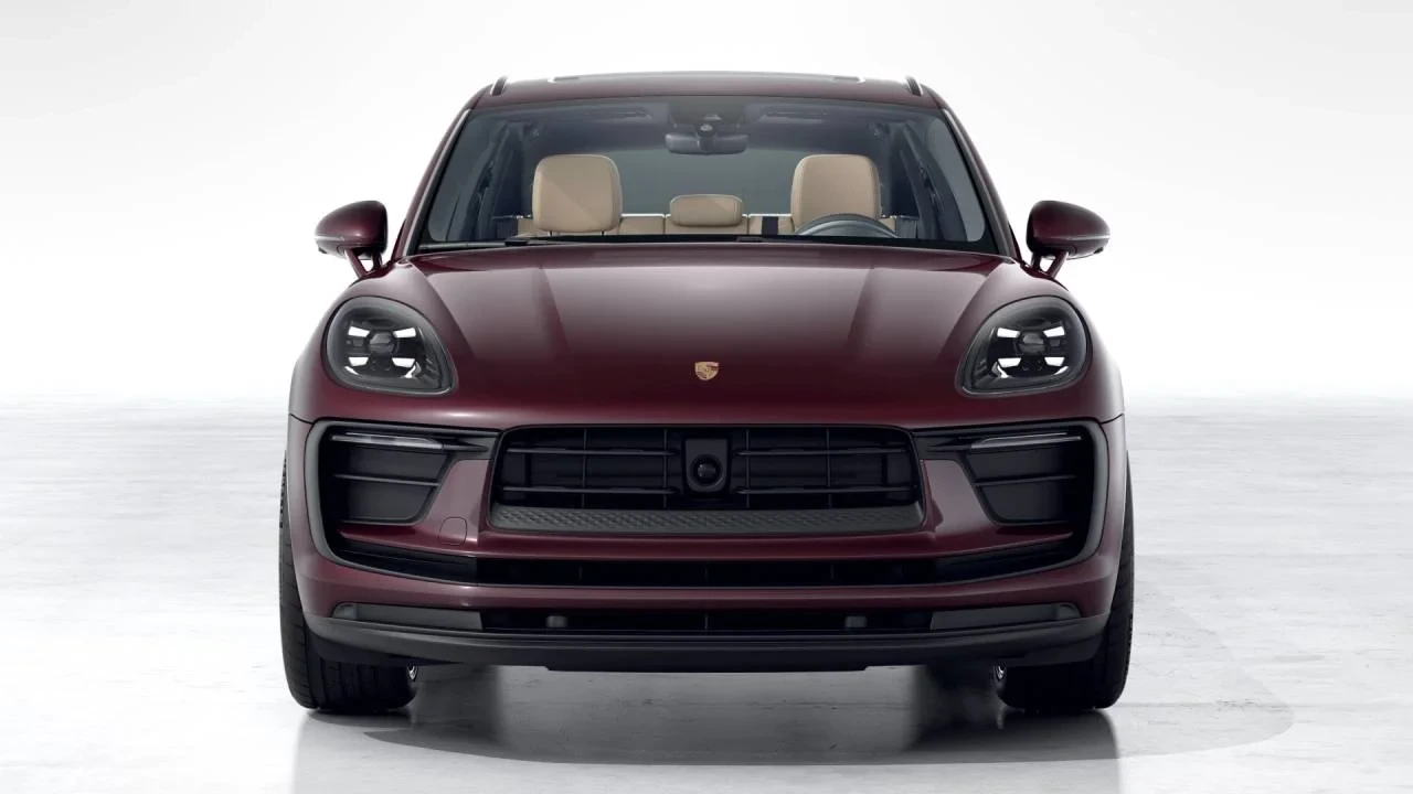2026 Porsche Macan - Image 8 of 10