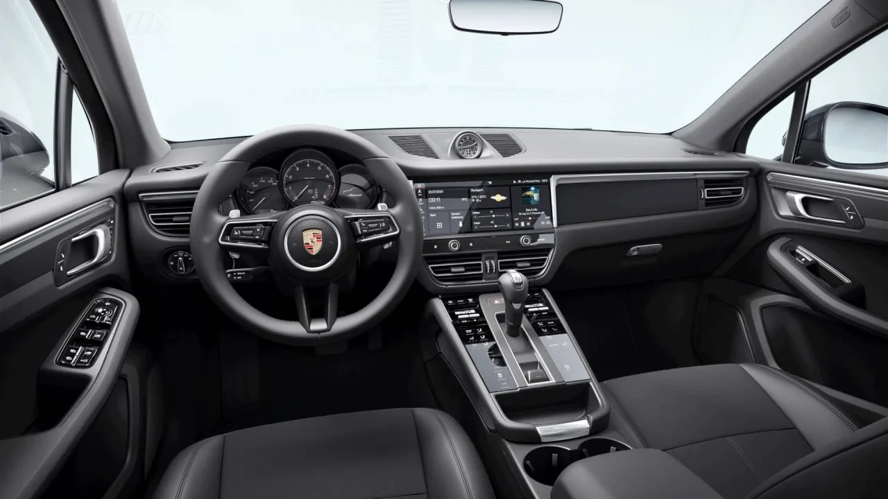 2026 Porsche Macan - Image 9 of 10
