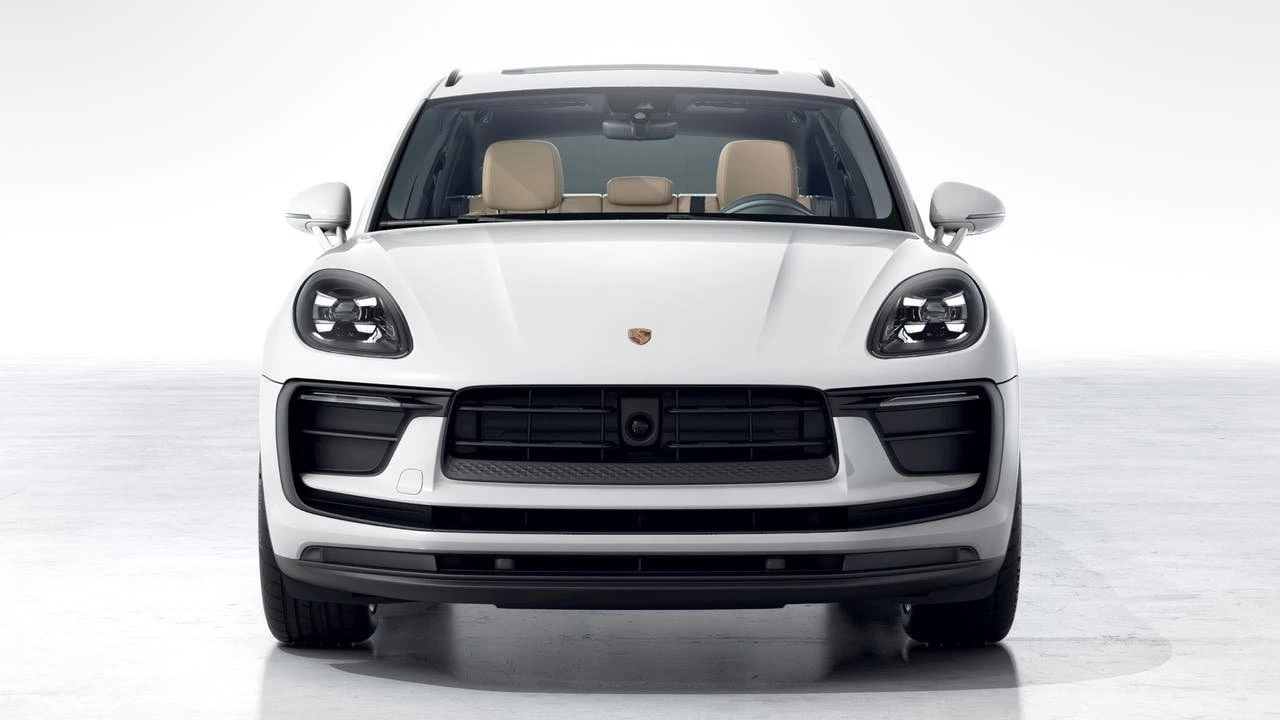 2026 Porsche Macan - Image 8 of 10