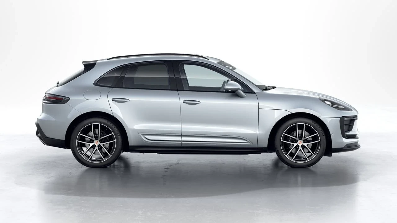 2026 Porsche Macan Electric - Image 6 of 10