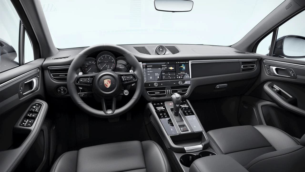 2026 Porsche Macan - Image 9 of 10