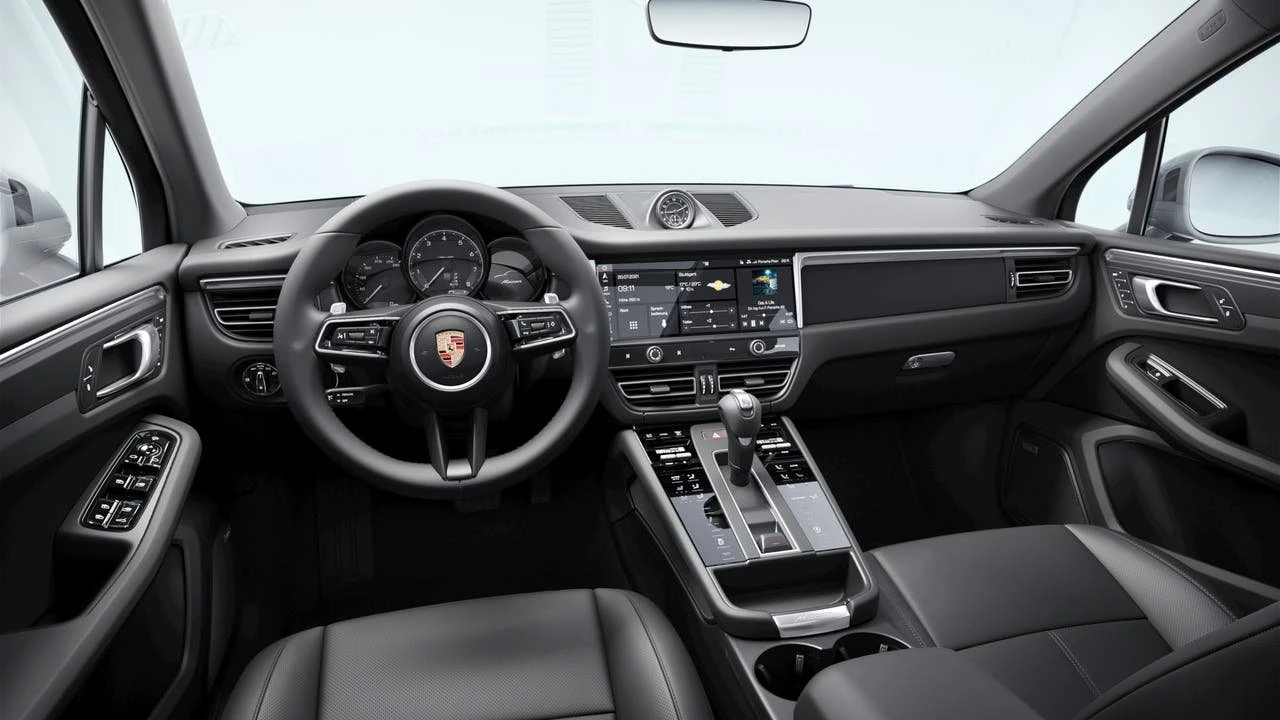 2026 Porsche Macan Electric - Image 9 of 10
