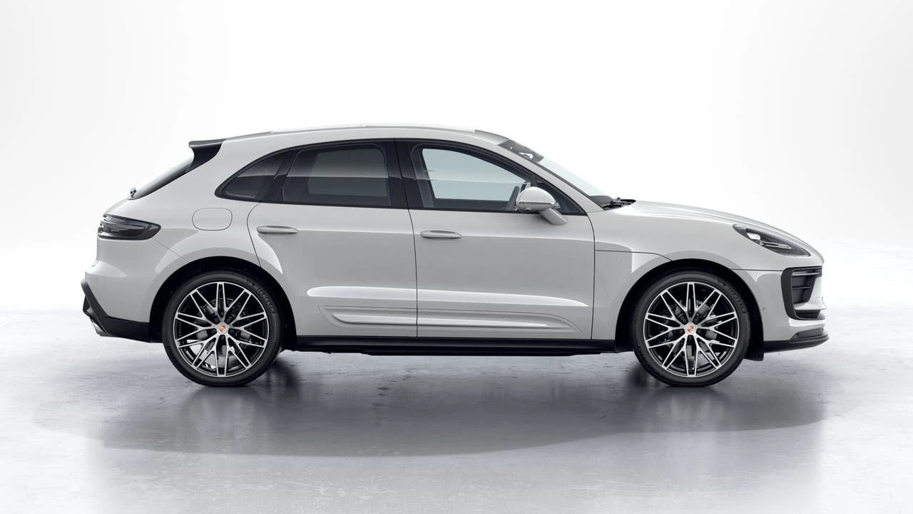 2026 Porsche Macan Electric - Image 6 of 10