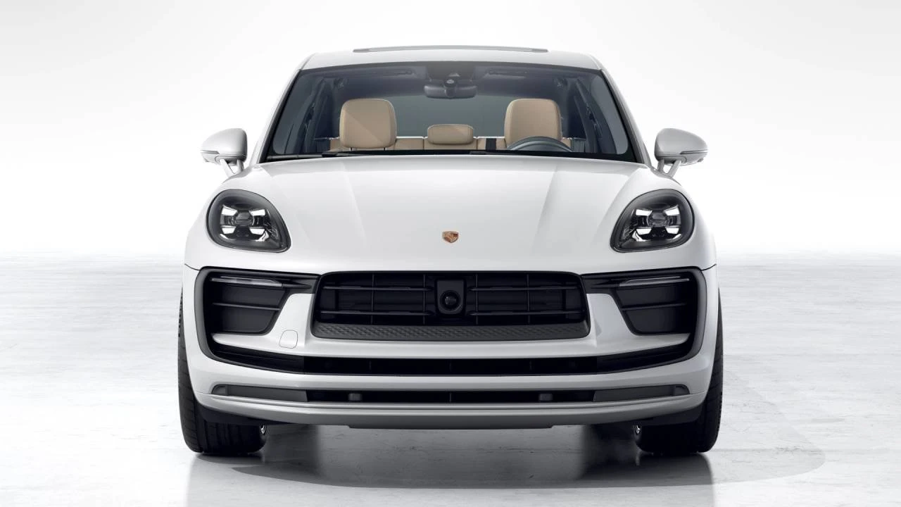 2026 Porsche Macan Electric - Image 8 of 10