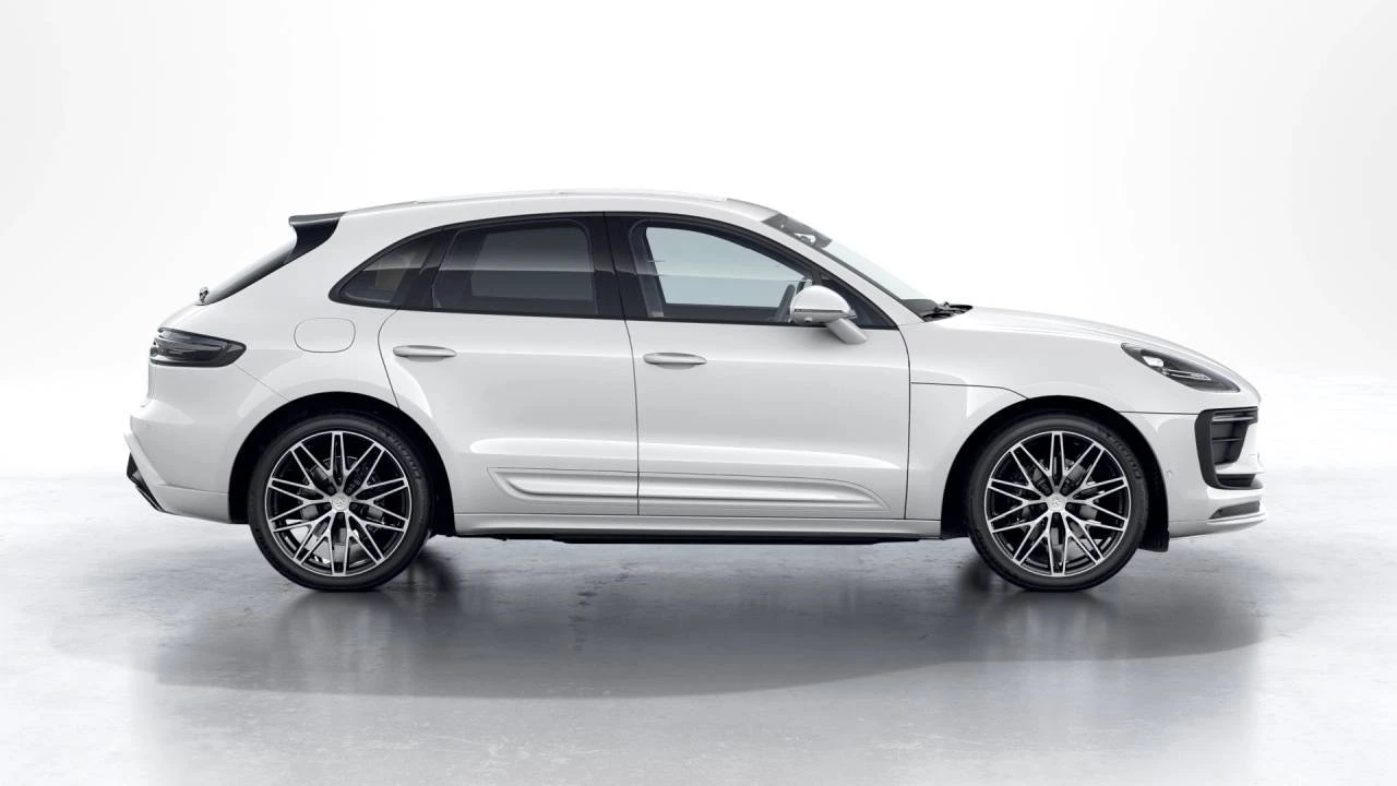 2026 Porsche Macan Electric - Image 6 of 10