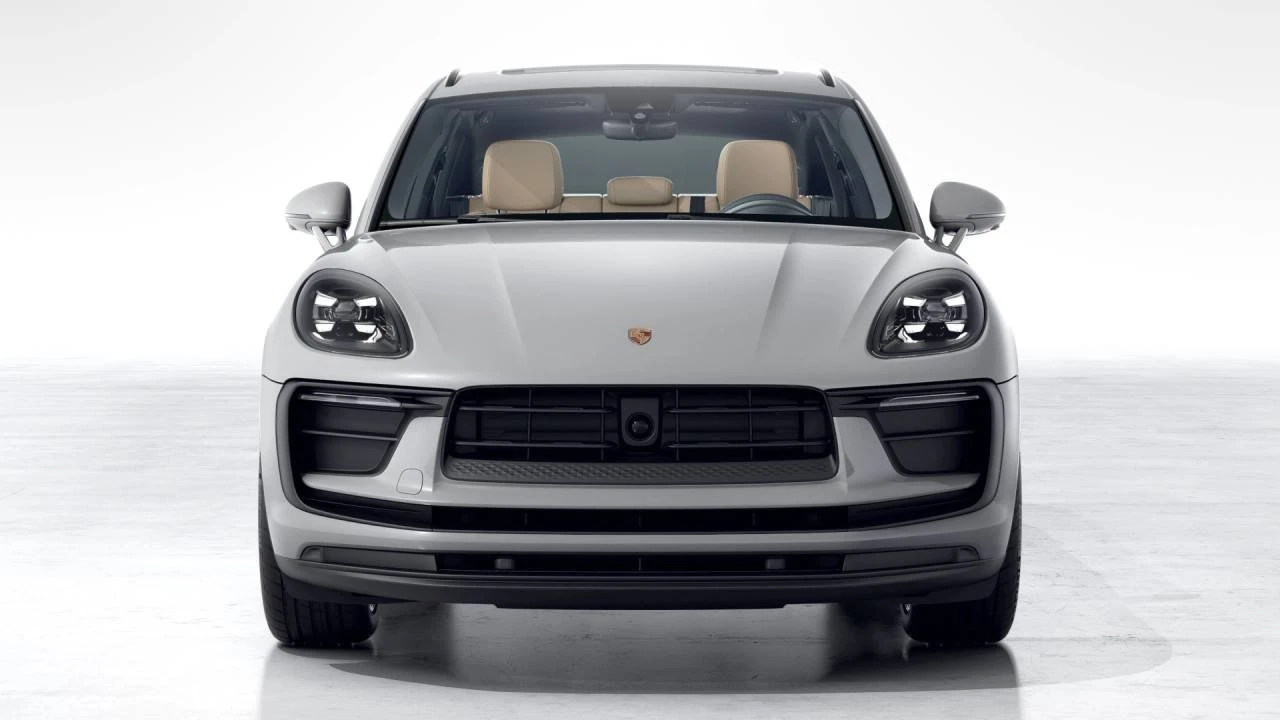 2026 Porsche Macan - Image 8 of 10