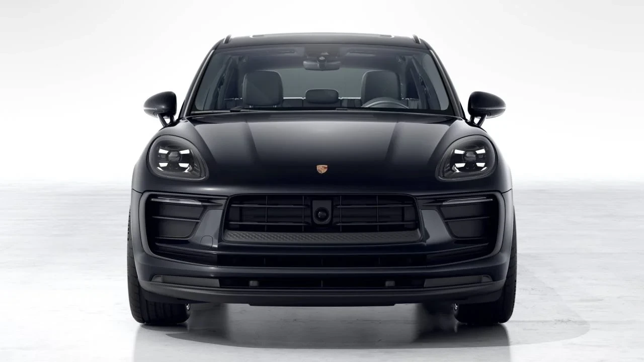 2026 Porsche Macan - Image 8 of 10