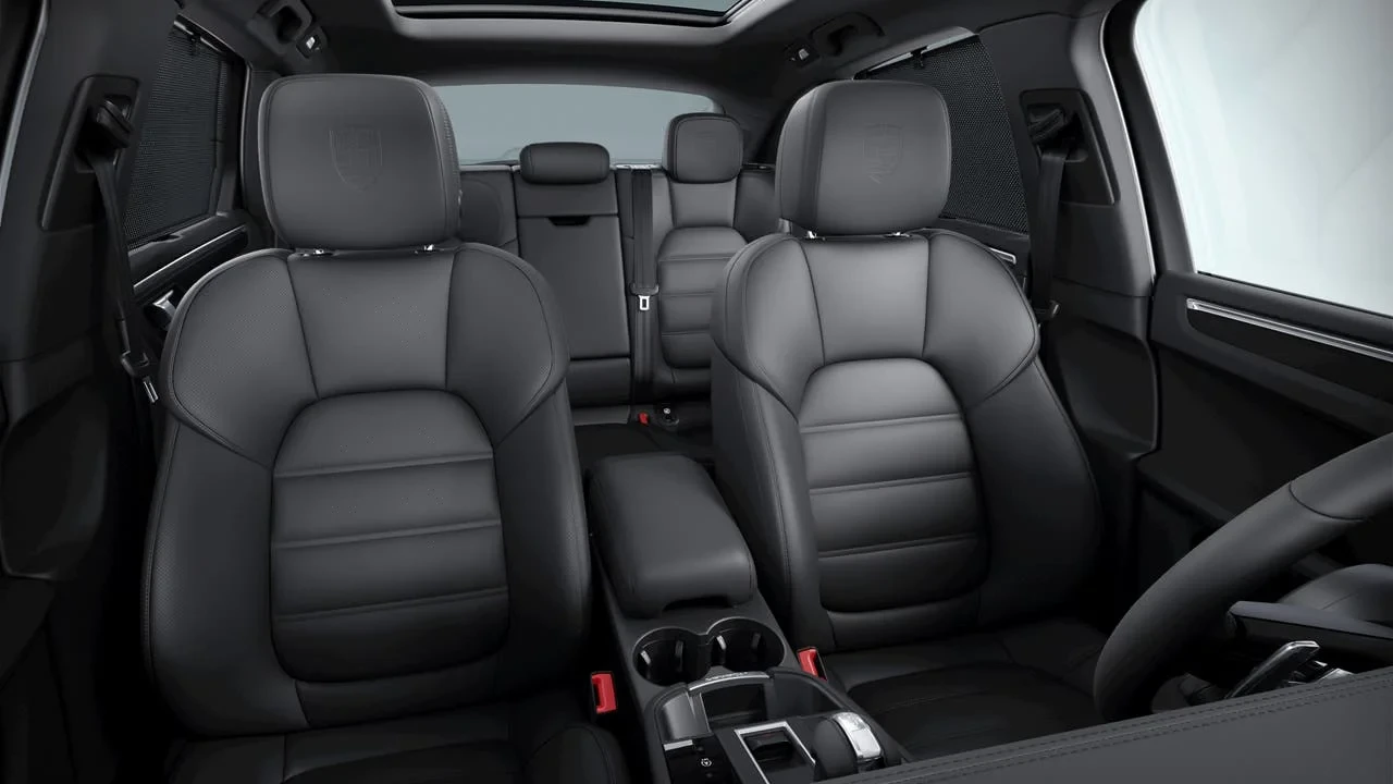 2026 Porsche Macan - Image 10 of 10