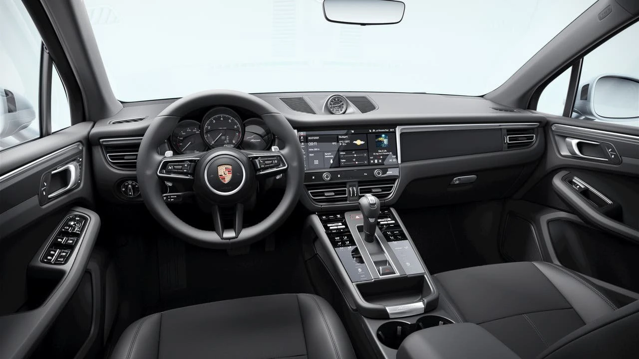 2026 Porsche Macan - Image 9 of 10