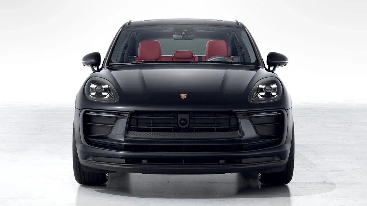 2026 Porsche Macan - Image 8 of 10