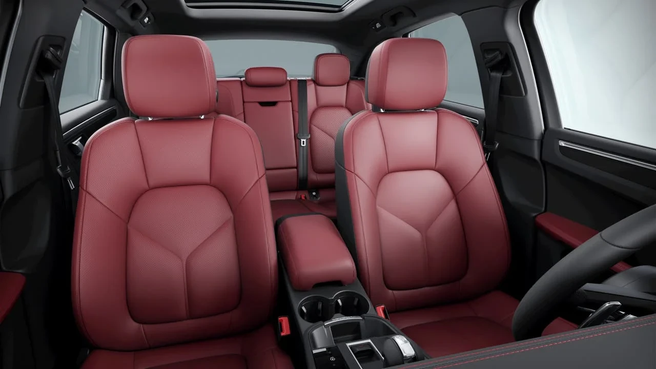 2026 Porsche Macan - Image 10 of 10