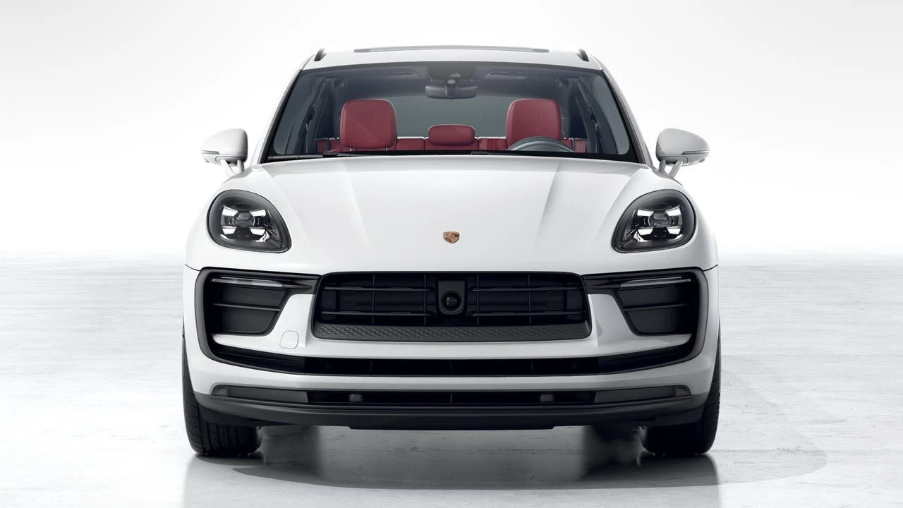 2026 Porsche Macan - Image 8 of 10