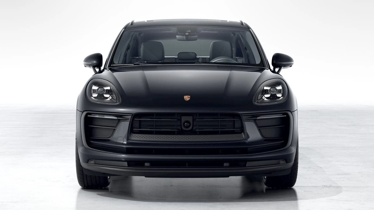 2026 Porsche Macan Electric - Image 8 of 10