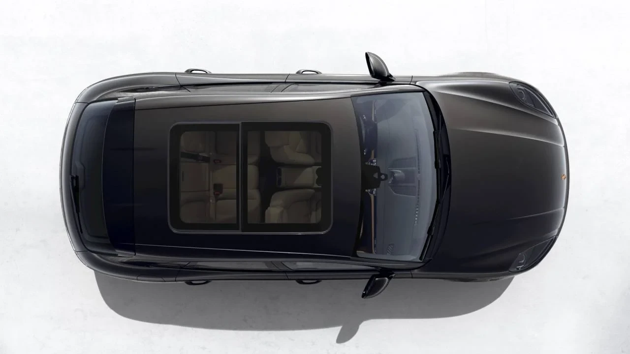 2026 Porsche Macan Electric - Image 5 of 10