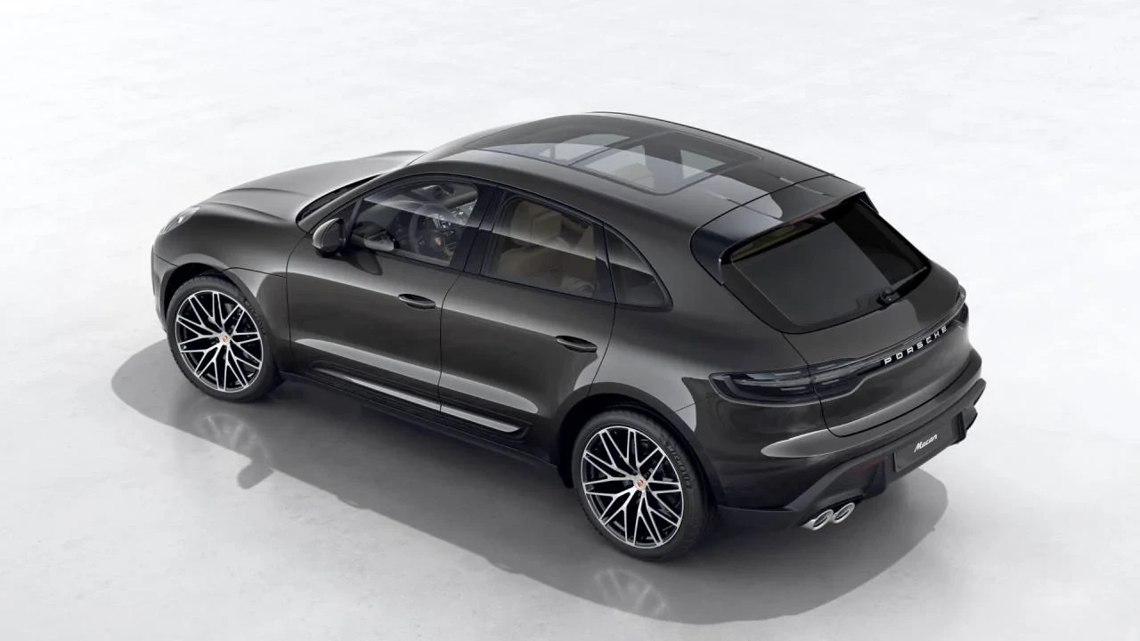 2026 Porsche Macan Electric - Image 4 of 10