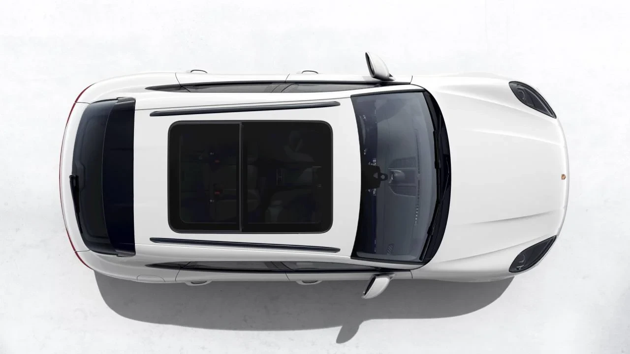 2026 Porsche Macan - Image 5 of 10