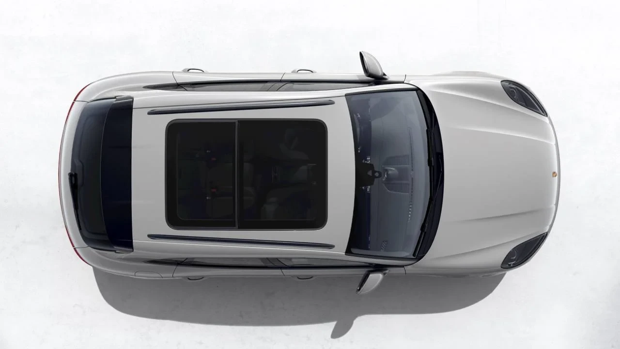 2026 Porsche Macan - Image 5 of 10