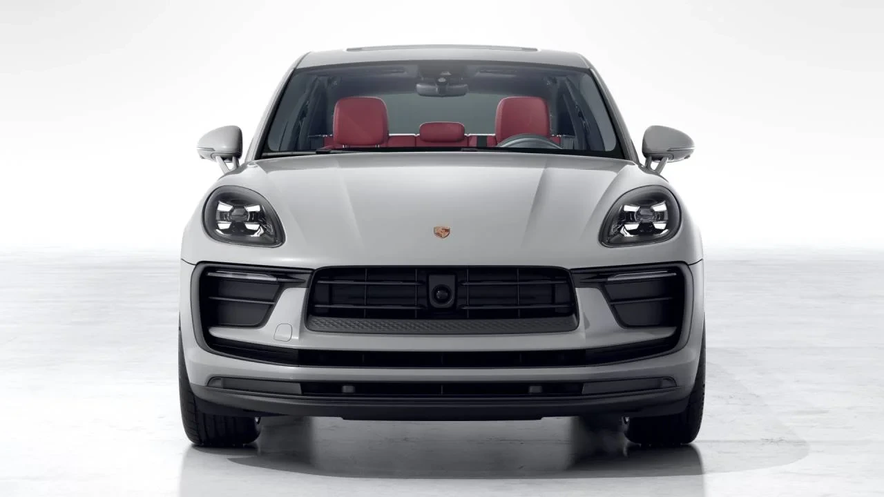 2026 Porsche Macan Electric - Image 8 of 10