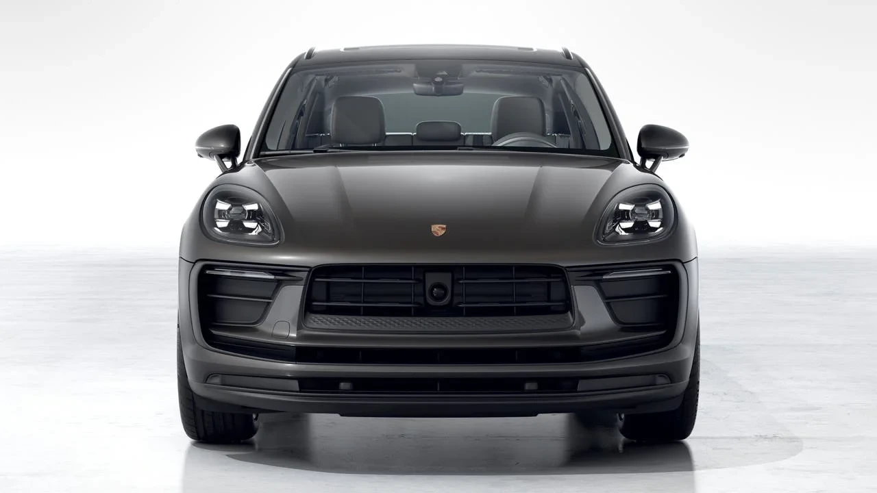 2026 Porsche Macan - Image 8 of 10