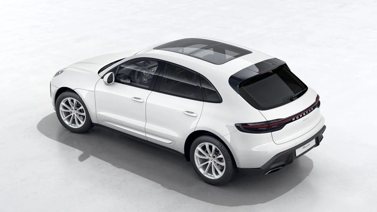 2026 Porsche Macan Electric - Image 4 of 10