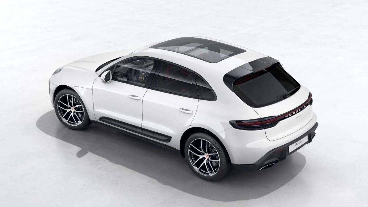2026 Porsche Macan Electric - Image 4 of 10