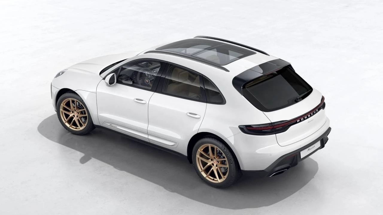 2026 Porsche Macan Electric - Image 4 of 10