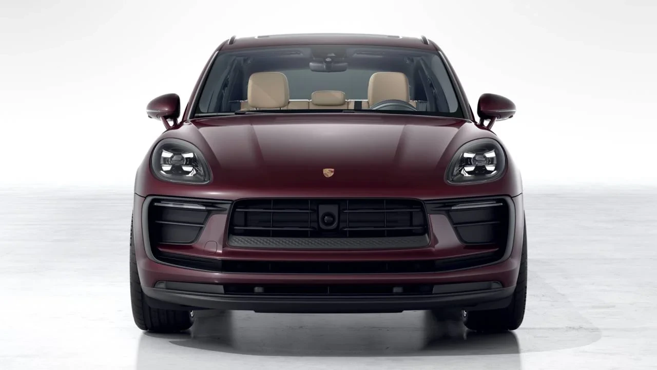 2026 Porsche Macan - Image 8 of 10