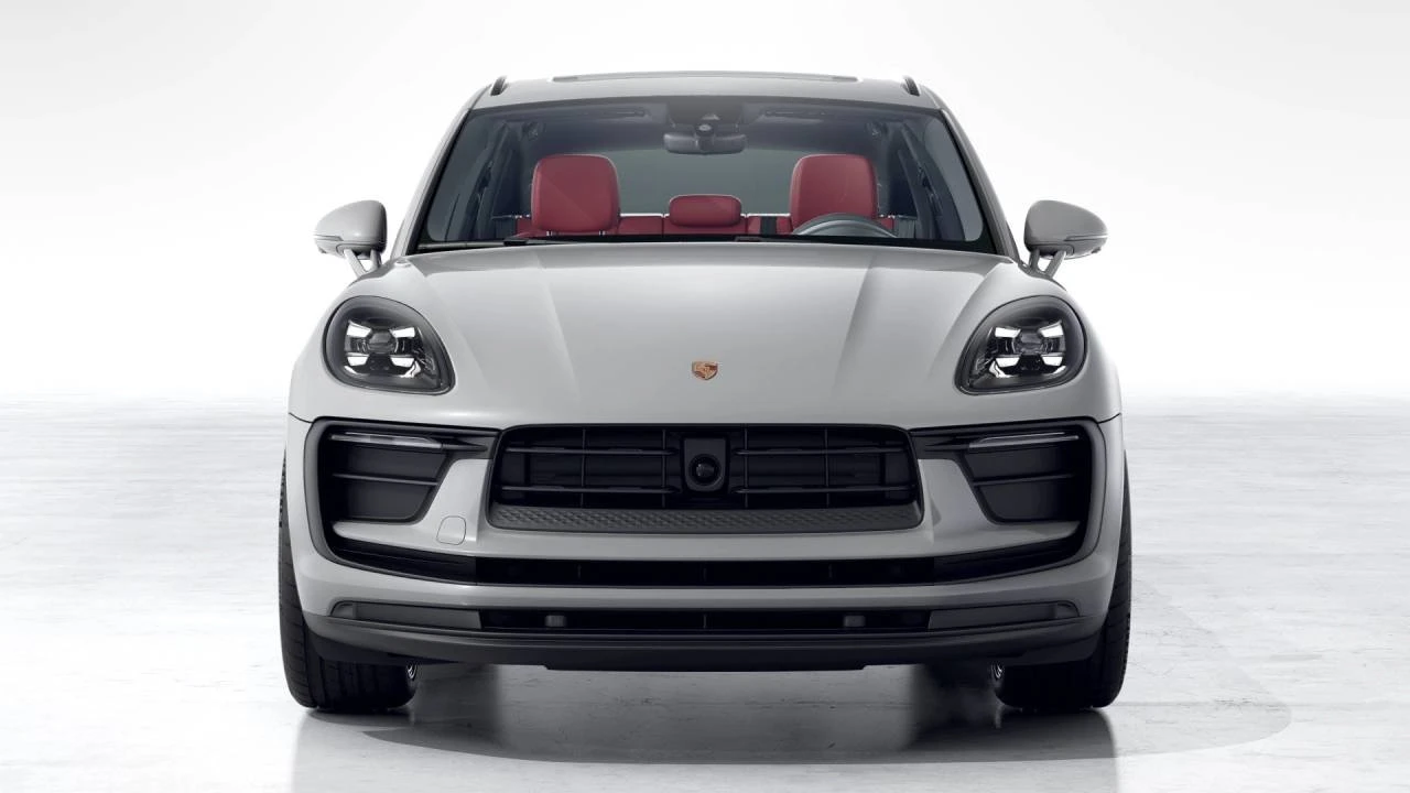 2026 Porsche Macan Electric - Image 8 of 10