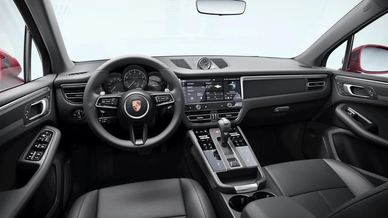 2026 Porsche Macan - Image 9 of 10