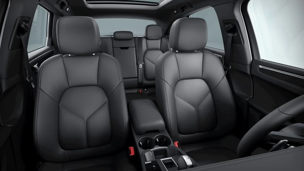 2026 Porsche Macan - Image 10 of 10