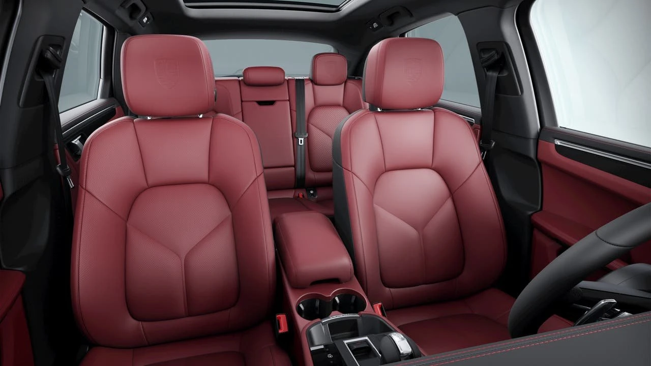 2026 Porsche Macan - Image 10 of 10