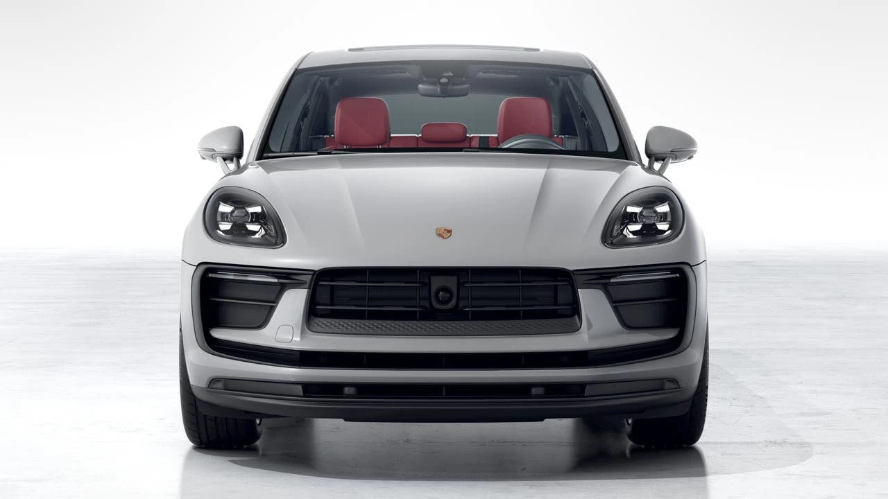 2026 Porsche Macan - Image 8 of 10