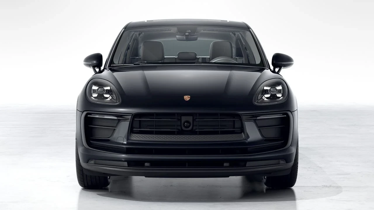2026 Porsche Macan Electric - Image 8 of 10
