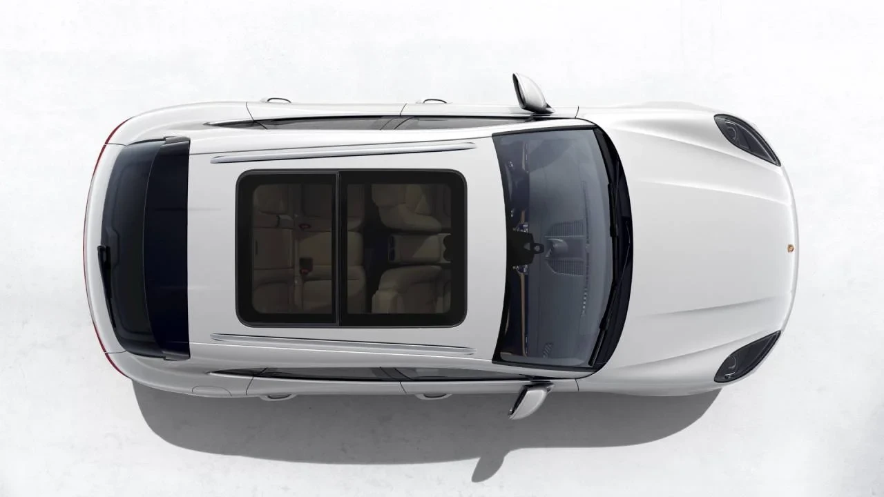2026 Porsche Macan Electric - Image 5 of 10