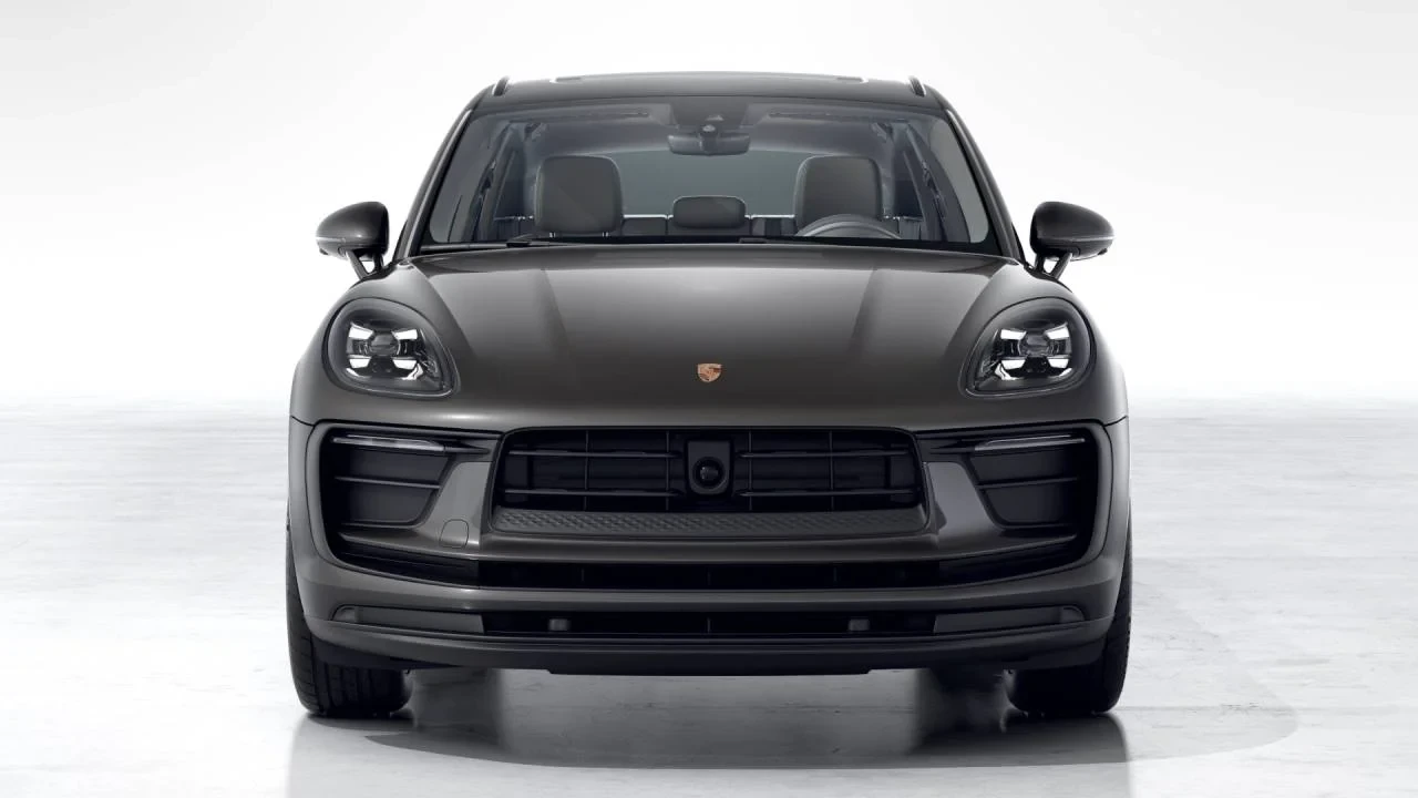 2026 Porsche Macan - Image 8 of 10