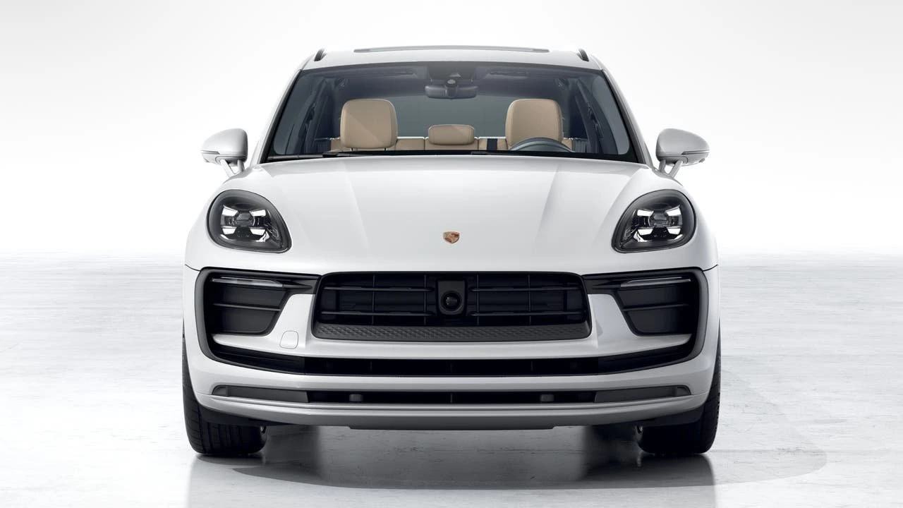 2026 Porsche Macan - Image 8 of 10