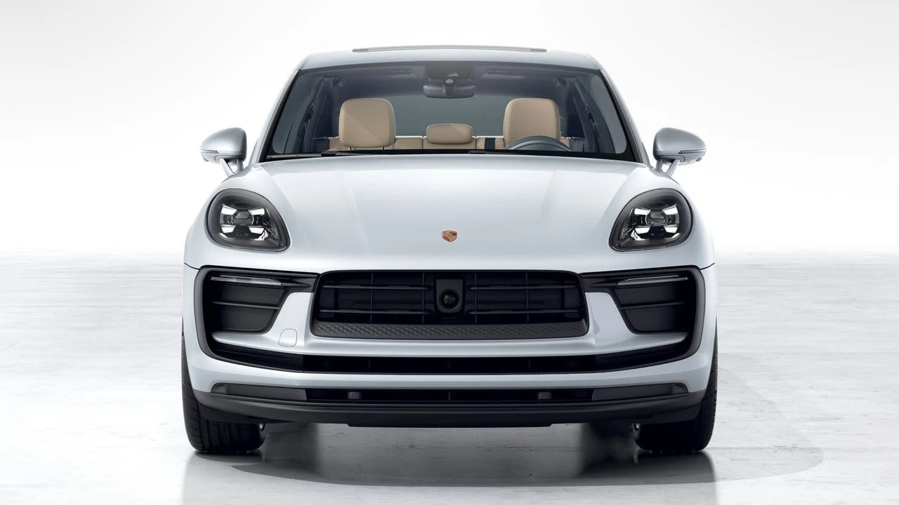2026 Porsche Macan Electric - Image 8 of 10