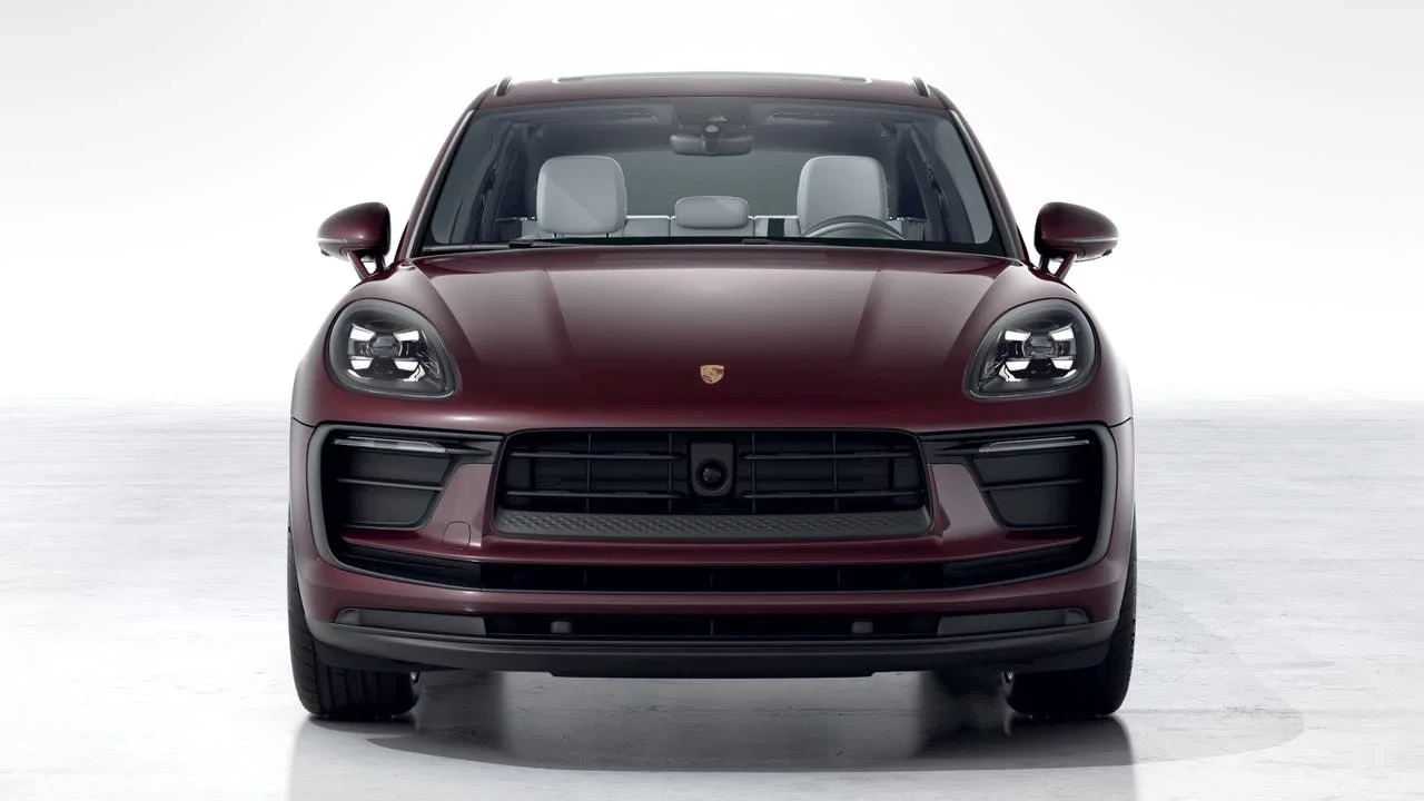 2026 Porsche Macan - Image 8 of 10