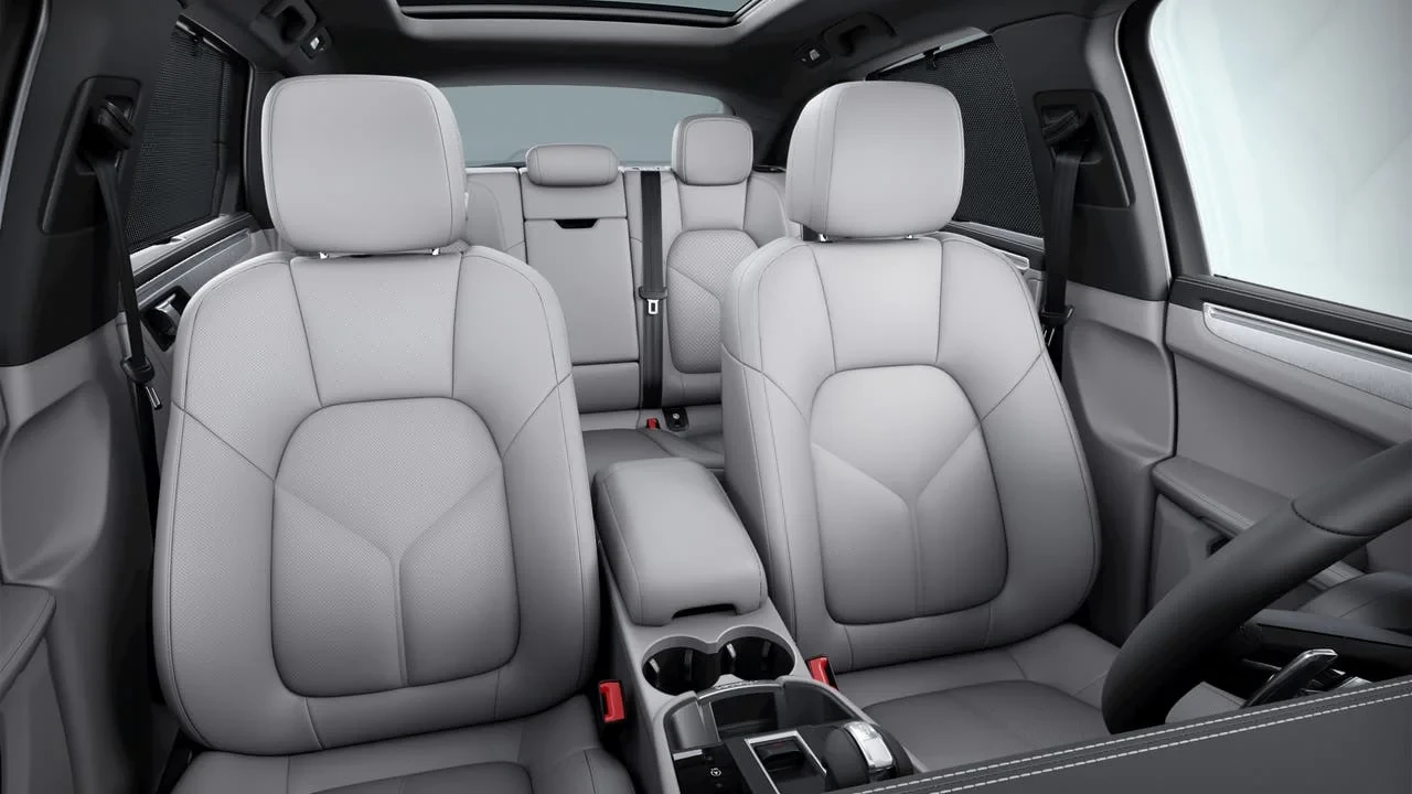 2026 Porsche Macan - Image 10 of 10