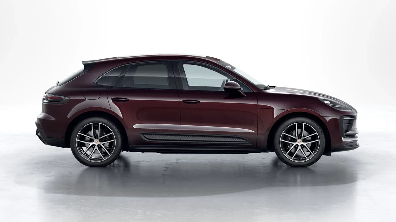 2026 Porsche Macan - Image 6 of 10