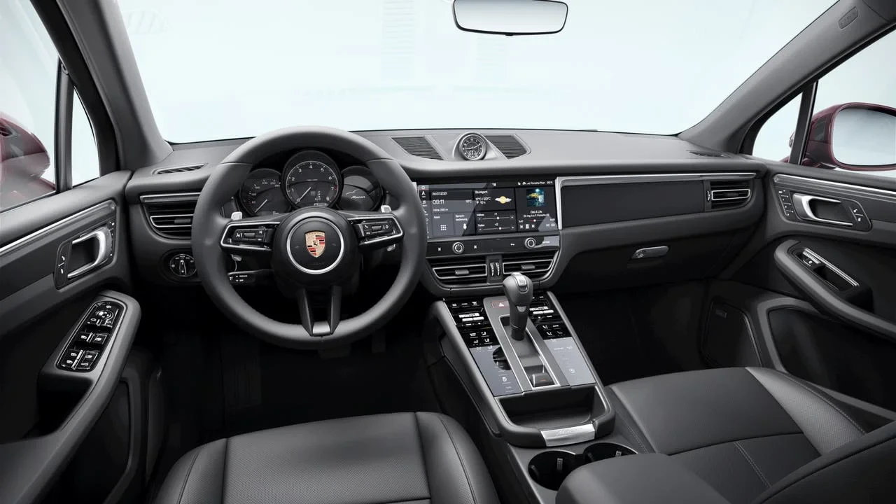 2026 Porsche Macan - Image 9 of 10
