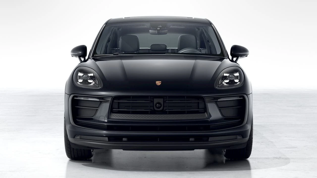 2026 Porsche Macan Electric - Image 8 of 10